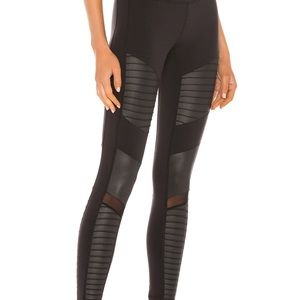 Black alo moto leggings!